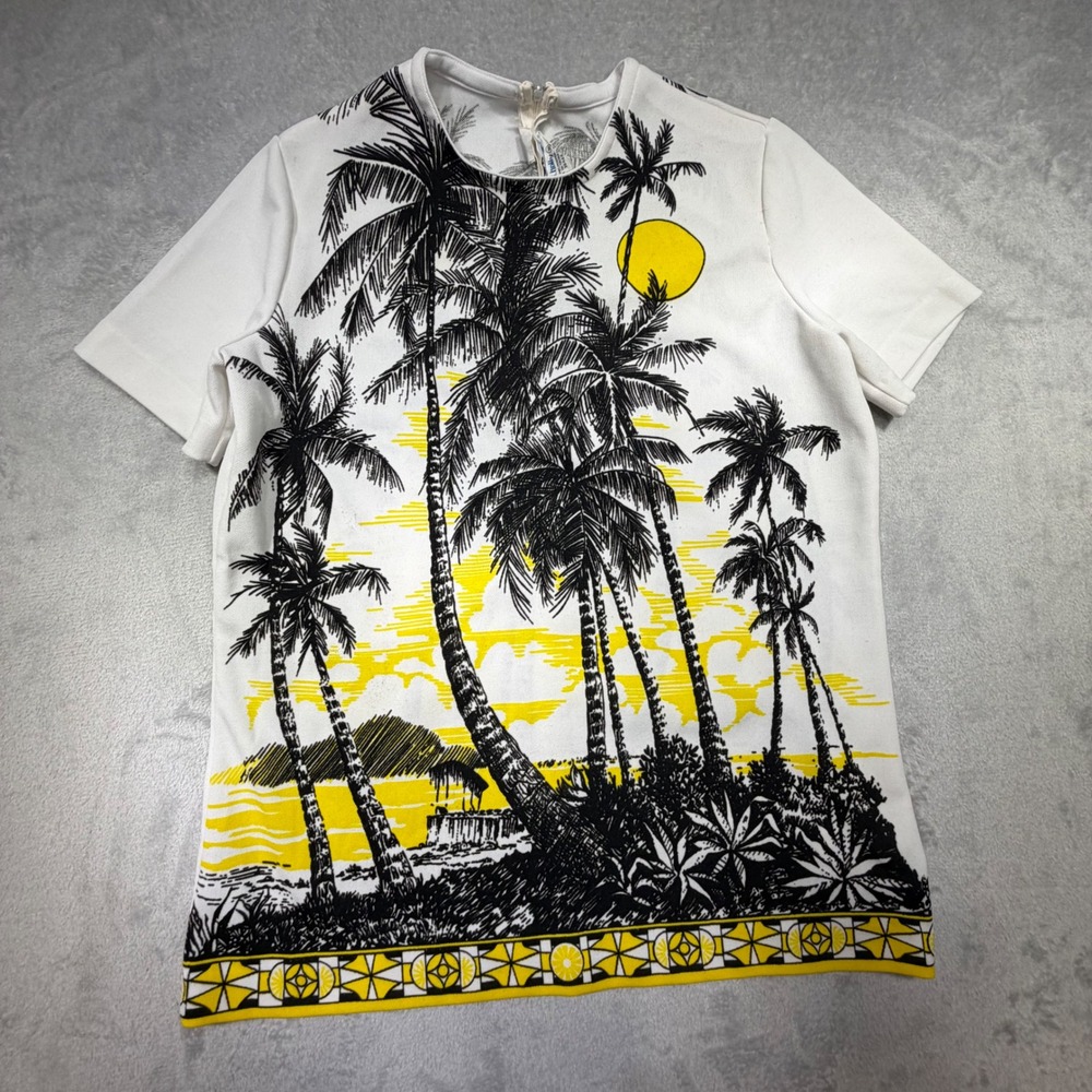 Vintage Miss Holly 70s Tropical Palm Tree Bold‎ Graphic Top Size 38 White Yellow